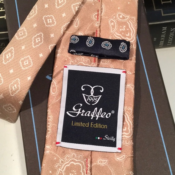 Silk Tie - Picture 9 of 11